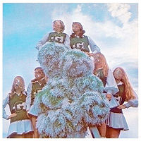 SLEIGH BELLS. Treats, n29 Popout de 2010